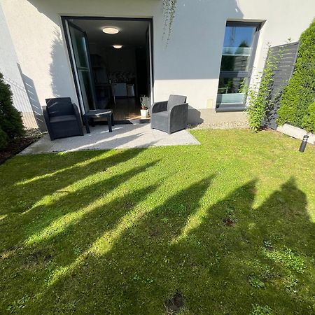2 Tyskie Apartamenty Z Ogrodkiem Tychy Exterior foto