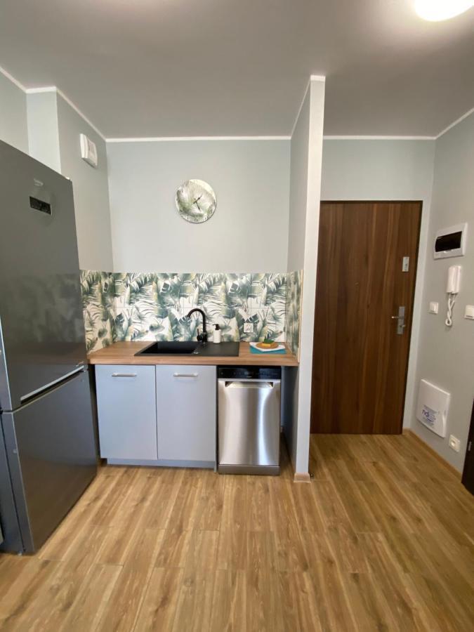 2 Tyskie Apartamenty Z Ogrodkiem Tychy Exterior foto
