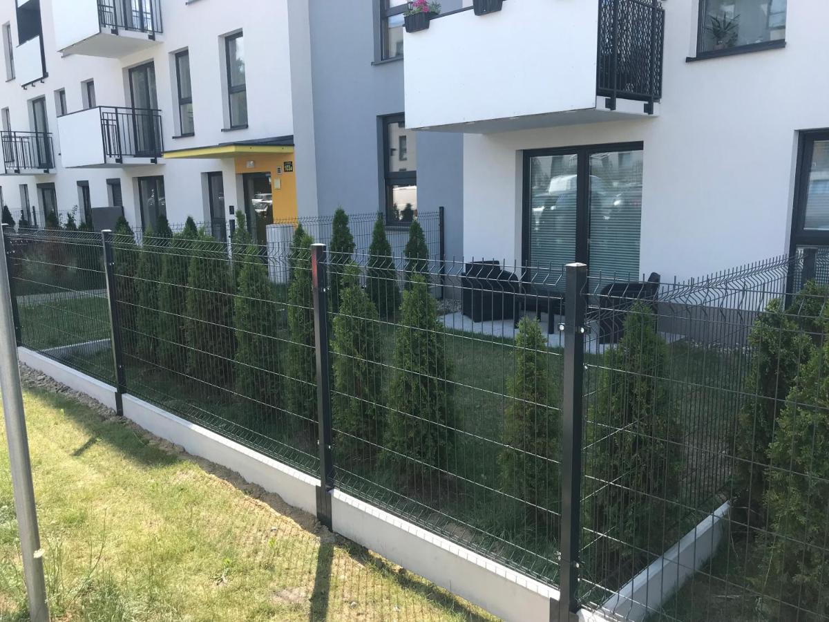2 Tyskie Apartamenty Z Ogrodkiem Tychy Exterior foto