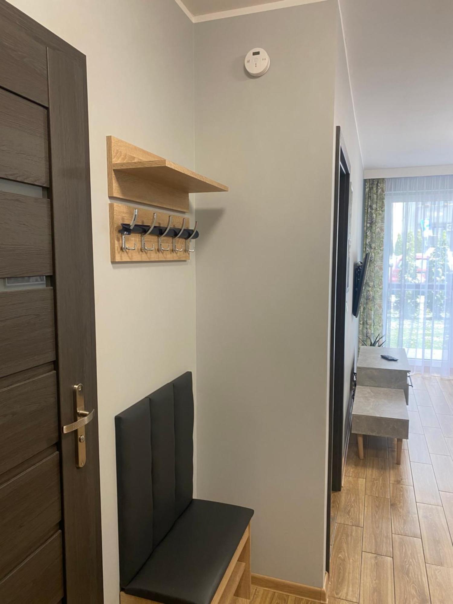 2 Tyskie Apartamenty Z Ogrodkiem Tychy Exterior foto