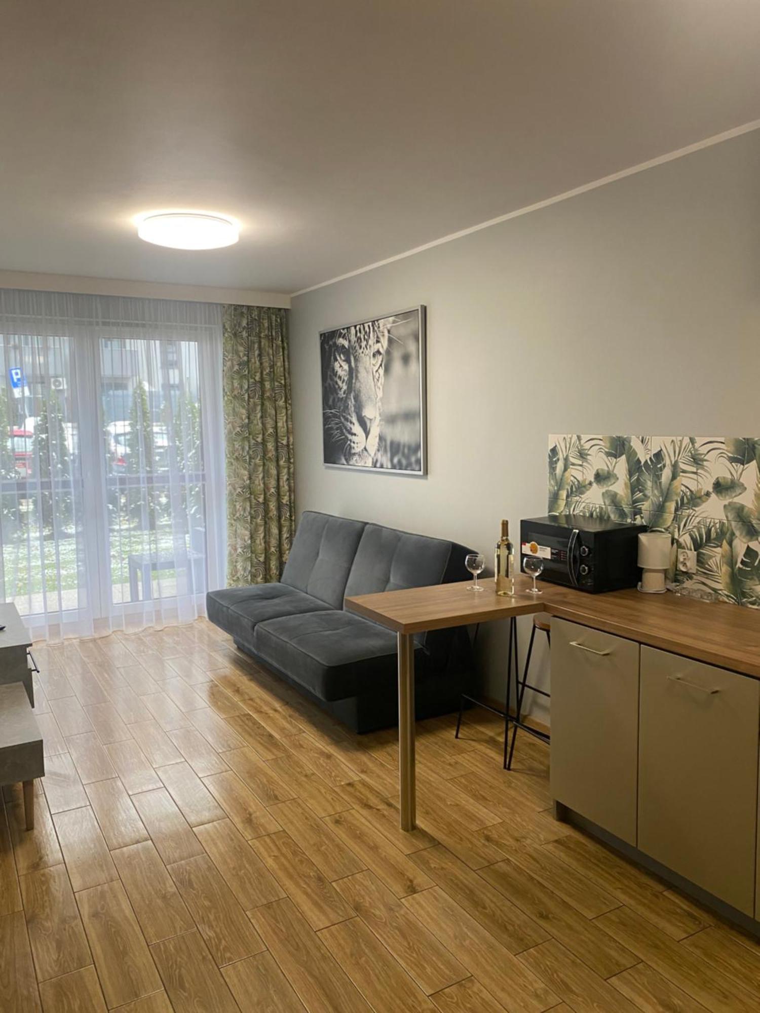 2 Tyskie Apartamenty Z Ogrodkiem Tychy Exterior foto